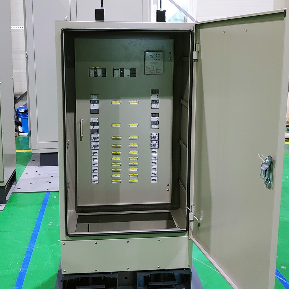 Distribution Panel