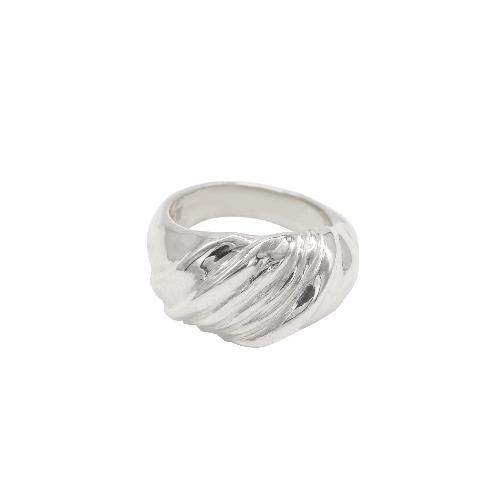 Big tide ring_ R38 [Where light lingers]